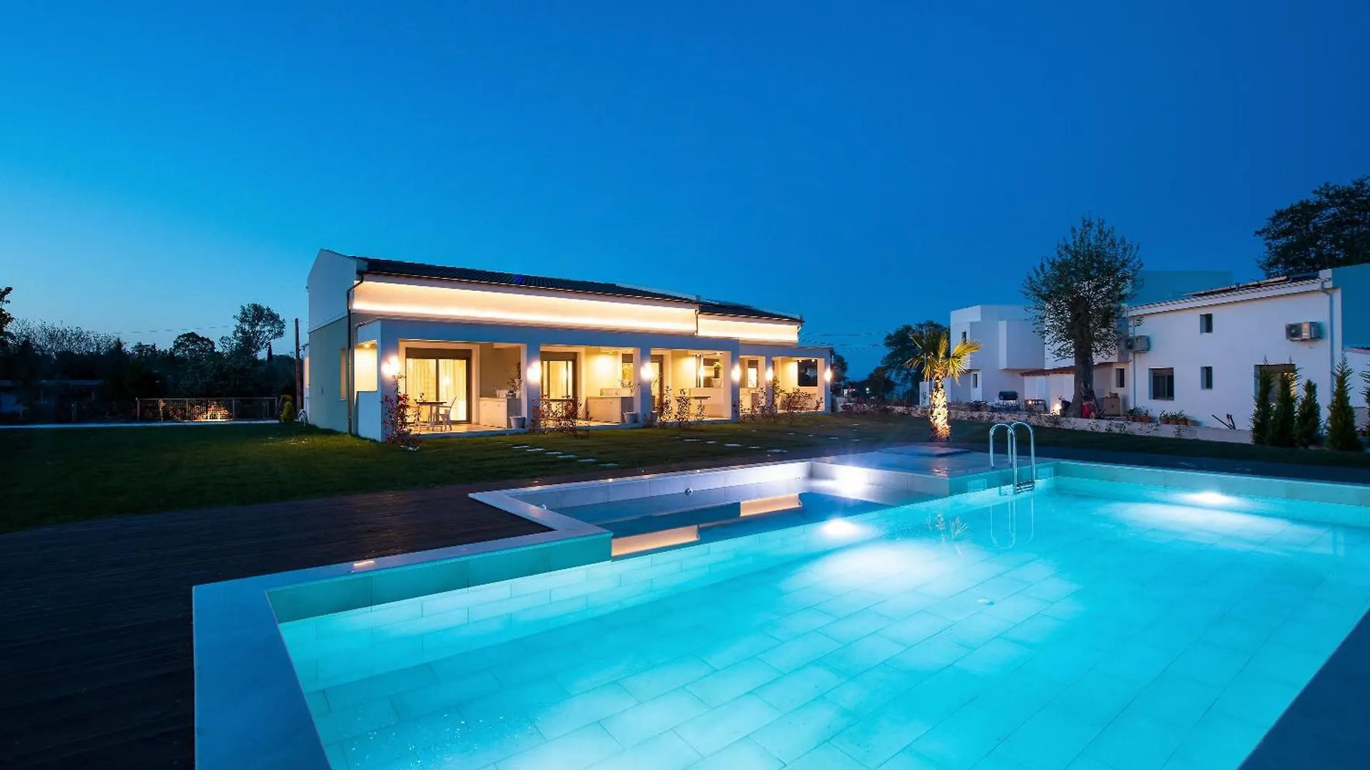 Apartment Theros Serenity Suites Olympiada