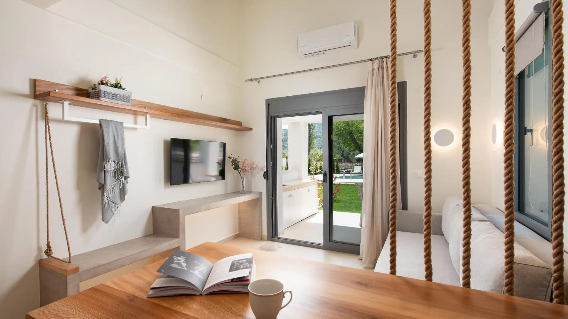 Apartment Theros Serenity Suites Olympiada