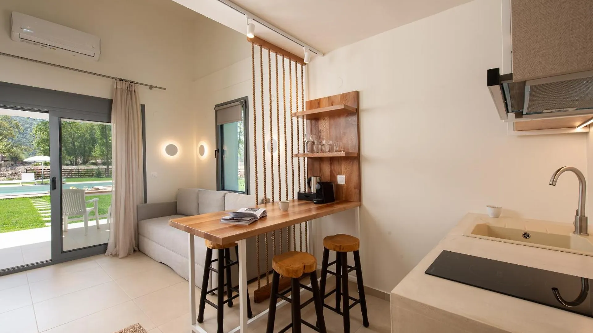 Theros Serenity Suites Olympiada Apartment