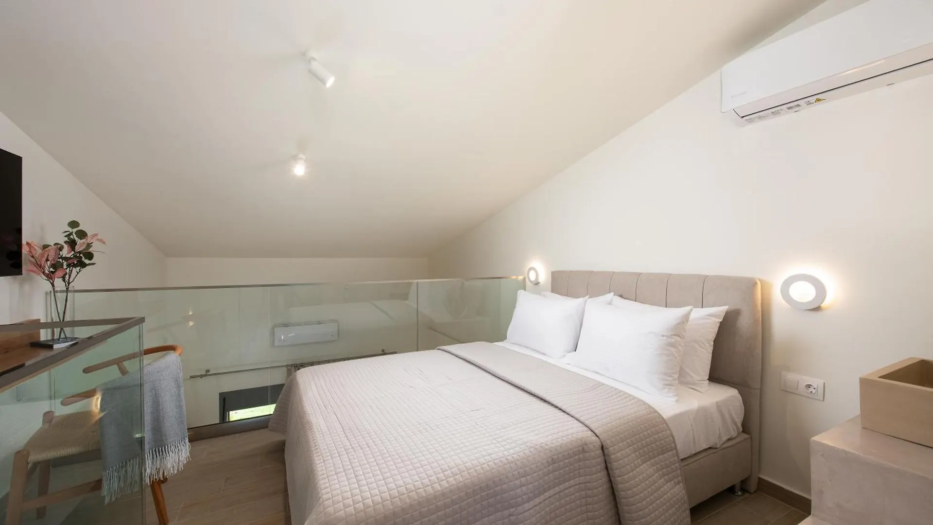Theros Serenity Suites Olympiada Greece