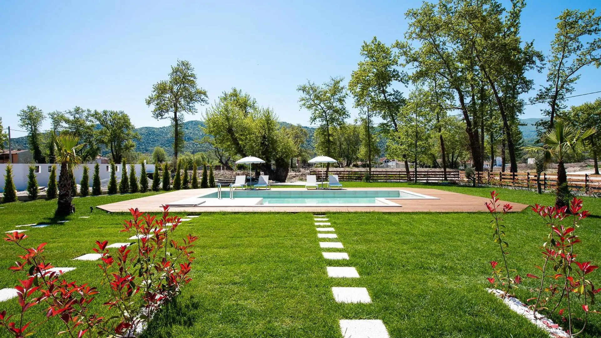 Theros Serenity Suites Olympiada Apartment